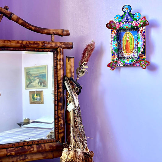 Bloemenframe handgemaakt in Mexico met Guadalupe