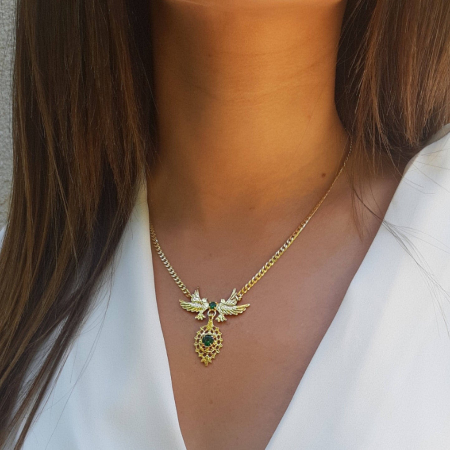 Ketting Koningin Duif Groen in Verguld Zilver